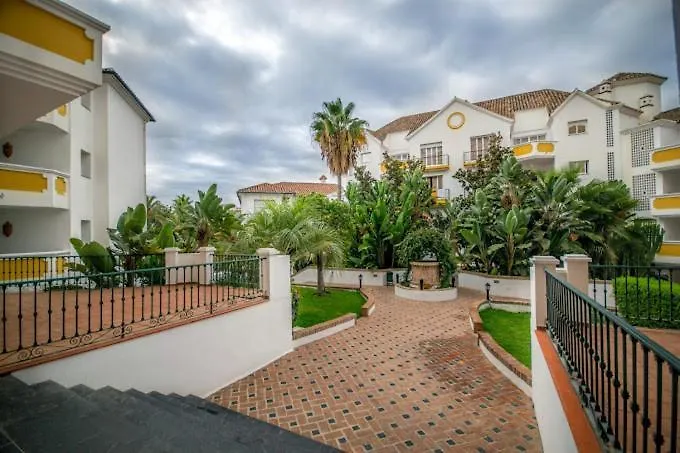 Apartamento Lujo En Complejo Alanda Club Marbella 0*,  Spain